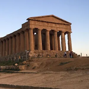 Alludo 2*, Agrigento Italy